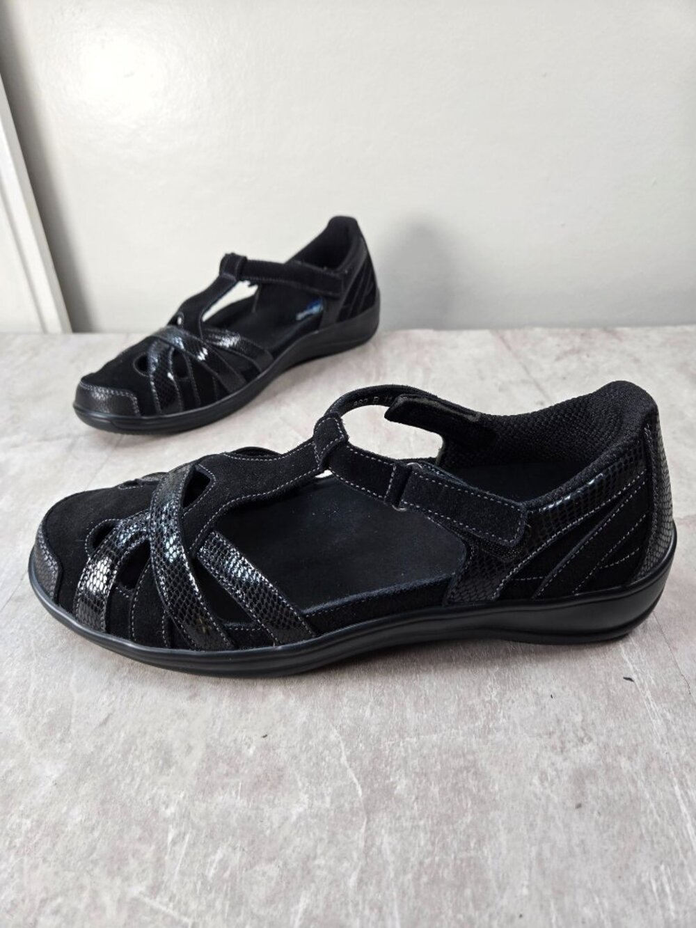 OrthoFeet Juno Orthopedic Sandals Size 11.5 Black Casual Diabetic Comfort Shoes
